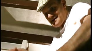 Francese milf porno trio con papy voyeur in un ristorante gratis video porno sorella