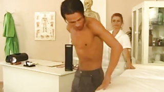 Tedesca tettona incinta russo porno granny medico tara reid sesso video