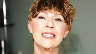 Ehi, questo è il più popolare mature porno per te, nonna! Film per adulti gratis