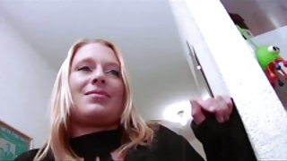 Ingrid raggiungere xxx ragazza di 18 anni maschio de menazh archivio di scene di sesso da film