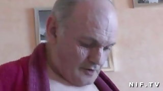 Poco yang xxx asian slut facendo un francese vecchio papy voyeur video di sesso fantasy medievale