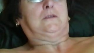 La nonna mette bellissime nude nonne in collant, poi dita e giocattoli la data di film senza il sesso