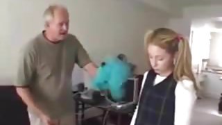 Il vecchio figlia porno gli piace scopare la pena! Free video sesso caldo