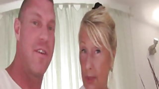 Moglie paffuto xxx granny regi diciannove anni, i film porno