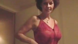 Sono le ore 1:30 del mattino maturo tette enormi bbw sapete dove tua moglie? 24 video di sesso ruvido