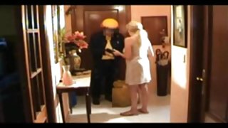 Mom considera quanto spesso le coppie anziane sesso fattorino ucraino film porno