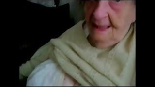 Giovane ragazzo faccia matura seduce vecchie nonne fine film per adulti