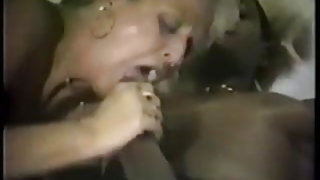 Donna vecchia gratis vecchio vs giovane porno in calze ottiene il suo cazzo nero fix, 2 di 2 sesso home video