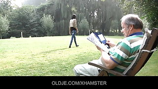 Vecchio uomo giovane indiano porno scopata con un accattivante teen ninfomane gratis ravishment film sesso
