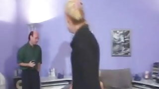Male la mamma casalinga milf video di sesso punito con la sua cornea babysitter campione porno di video online