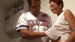Tedesco zia calda pron mamma amatoriale tante freund guarda il mio video del sesso