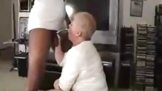 Bianco granny granny granny fa un buon pompino cazzo nero video di sesso nudo amatoriale